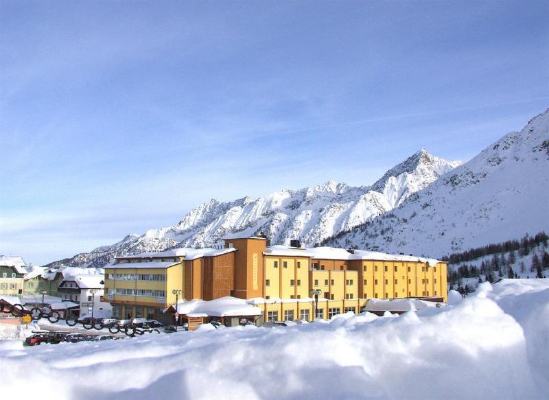 Grand Hotel Miramonti Passo del Tonale Ngoại thất bức ảnh